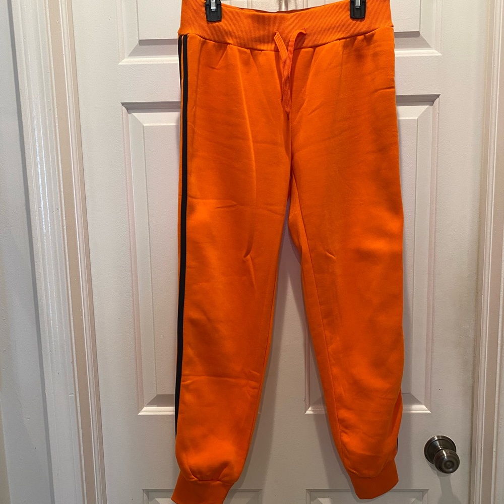 Jogger Set - Picture 6 of 7